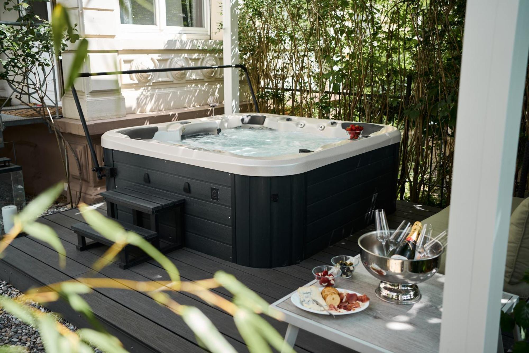 Historical Luxury Homes - Stadtvilla Mit Jacuzzi Und Garten Friburgo em Brisgóvia Exterior foto